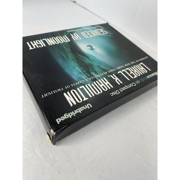 Seduced By Moonlight by Laurell K. Hamilton Audiobook CD Unabridged - Picture 4 of 8